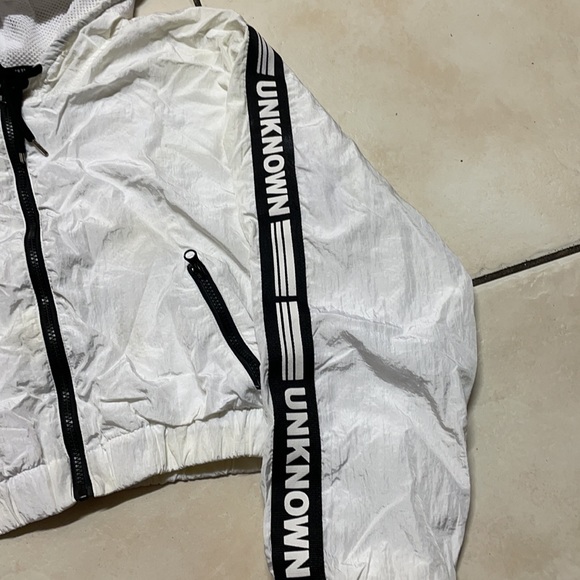 Jacket - Picture 2 of 5